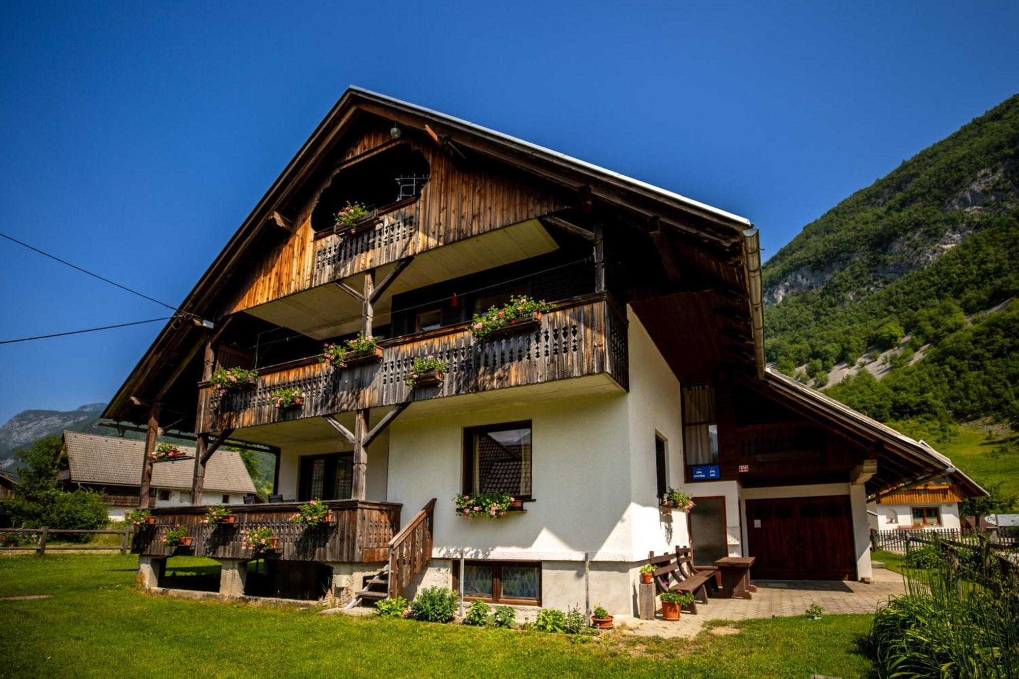 Apartment And Room Mateja Kovacic Bohinj Bagian luar foto